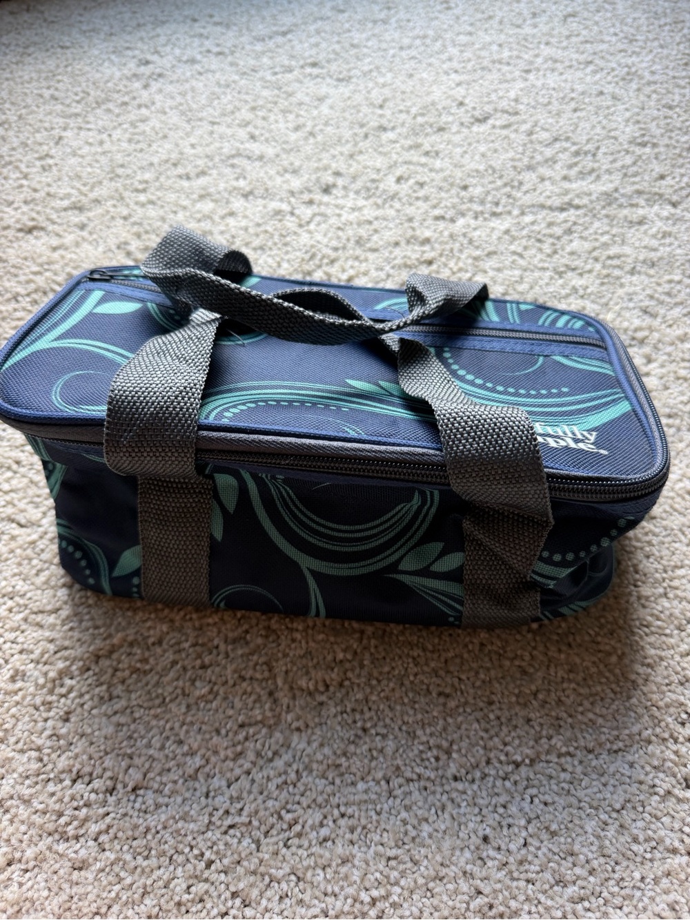 The Tastefully Simple Insulated Prep & Party Charcuterie ToteCooler w/ cut board